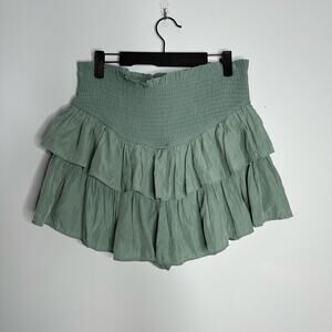 Mustard Seed Women’s Sage Green Smocked Waist Tiered‎ Mini Skort Size L NWT